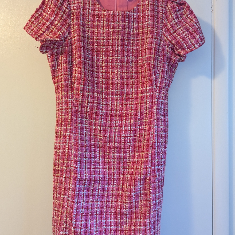 Elegant Pink Tweed Dress